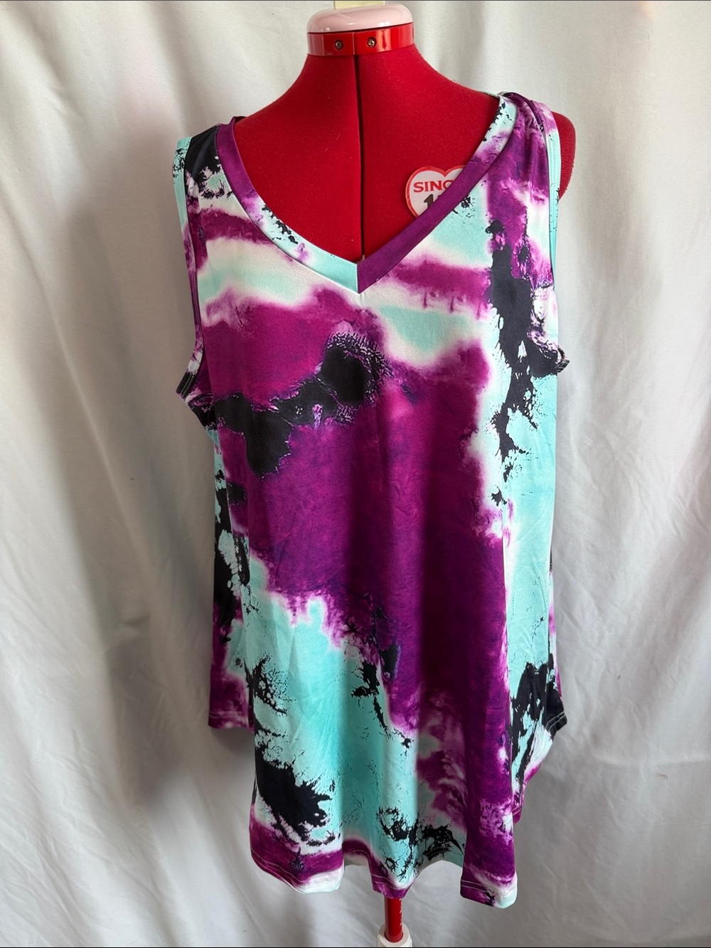 Sleeveless V-Neck Tie-Dye Tank Top in Purple & Aqua